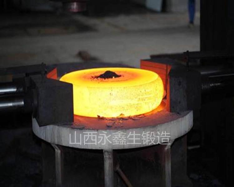 環(huán)形鍛件的沖頭擴孔方法