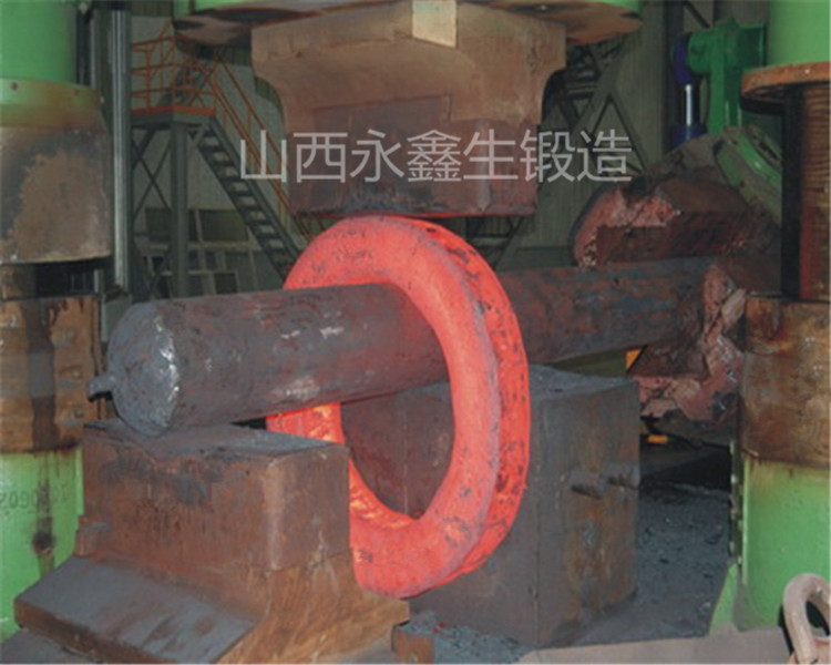 環(huán)形鍛件的芯軸擴孔方法