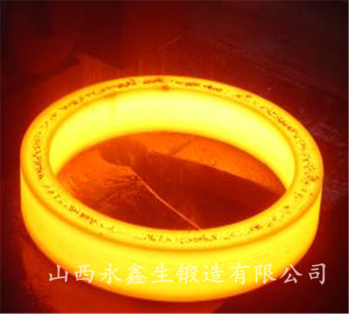 生產中的環(huán)形鍛件
