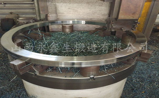 加工中的環(huán)形鍛件